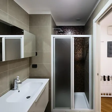 Central/garibaldi Luxurious Two-room Apartment. Милан
