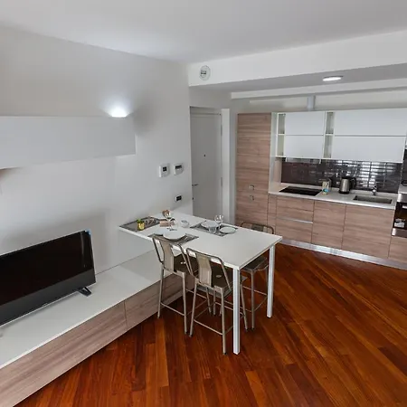 Appartement Central/garibaldi Luxurious Two-room Apartment. Milaan