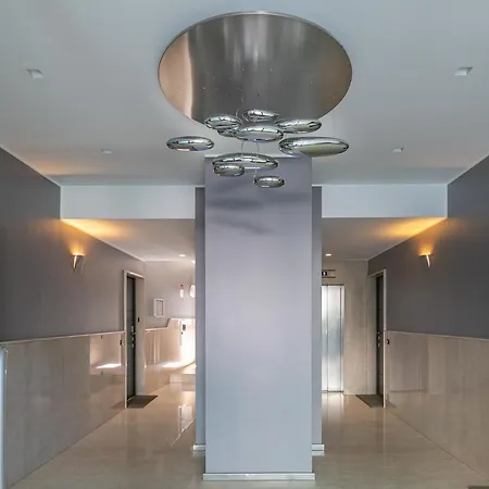 Апартаменты Central/garibaldi Luxurious Two-room Apartment.