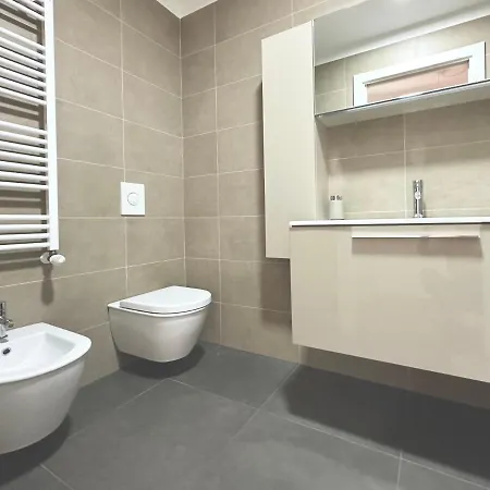 Central/garibaldi Luxurious Two-room Apartment. Appartement *