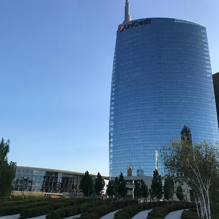 Central/garibaldi Luxurious Two-room Apartment. * Milaan